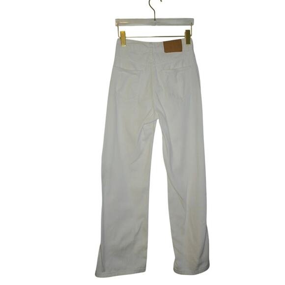 White Baggy Jeans 26x32 - Picture 4 of 4